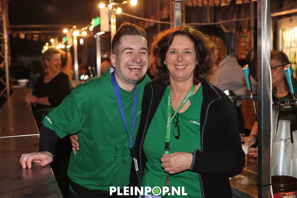 V R I J D A G     (45)